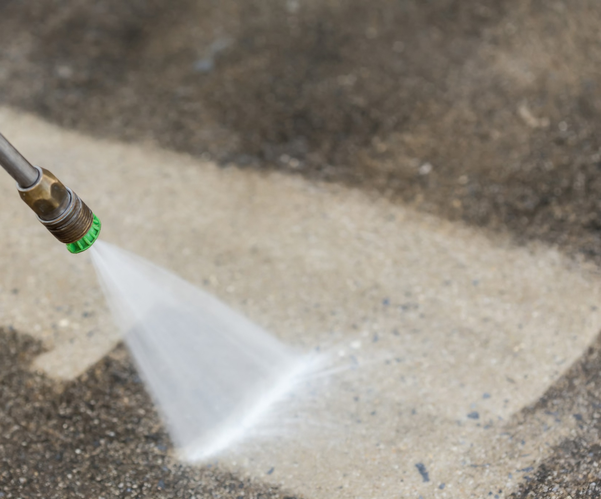 Power washing houses ,foothpaths and driveways ,    